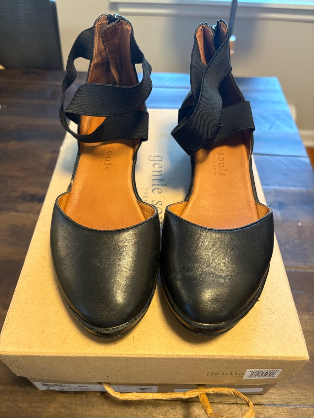 Gentle Souls by Kenneth Cole Black Leather Ankle-Strap D’Orsay Shoes, Size 7